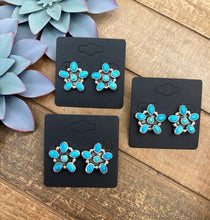 Load image into Gallery viewer, The Wildflower Earring